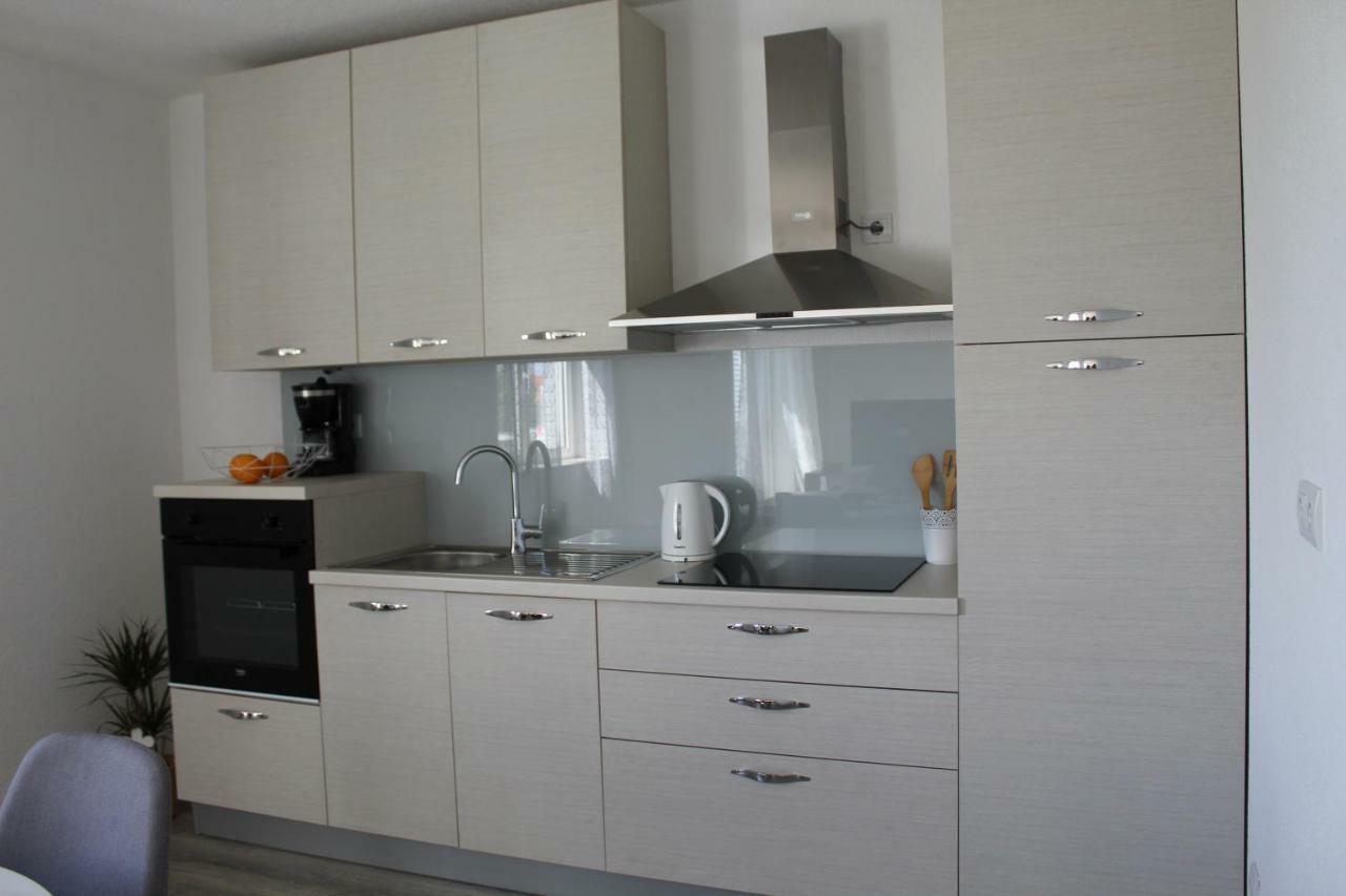 Cvita Kastela Luaran gambar