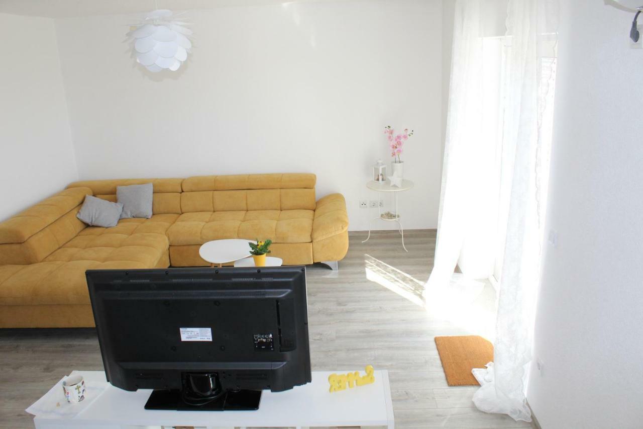 Cvita Kastela Luaran gambar